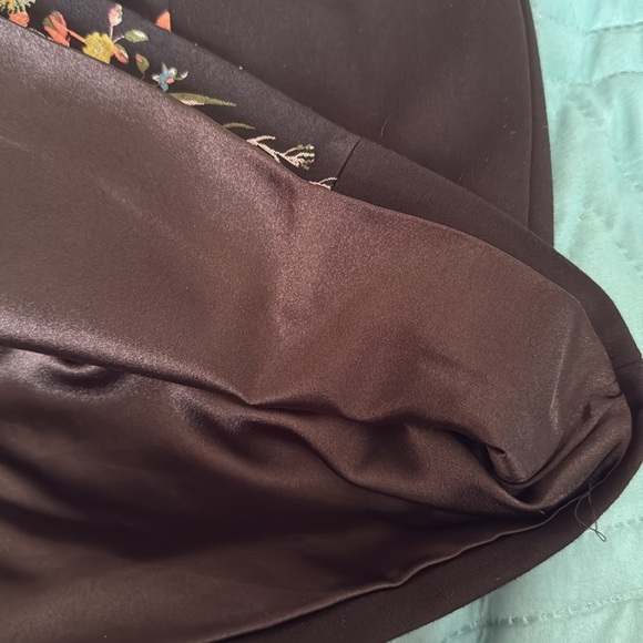 Ted Baker Annasa Floral Pencil Skirt Size: 4
Length: 21” - Picture 5 of 6